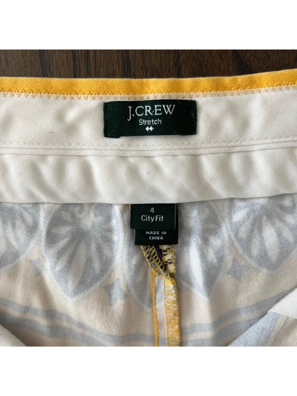 J.Crew Stretch City Fit Yellow Tile Palm Print Chino Shorts Holiday 2013 Size 4 - Picture 5 of 8